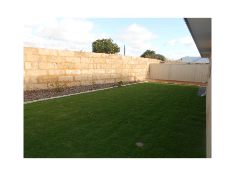 27 Mistral Crescent, Glenfield WA 6532