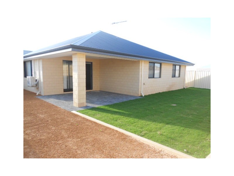 27 Mistral Crescent, Glenfield WA 6532