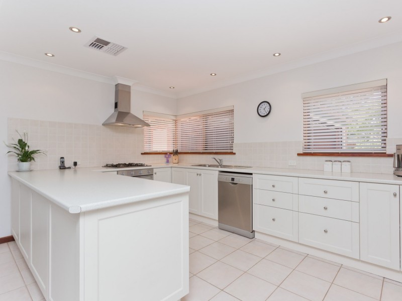 79 Regency Drive, Thornlie WA 6108