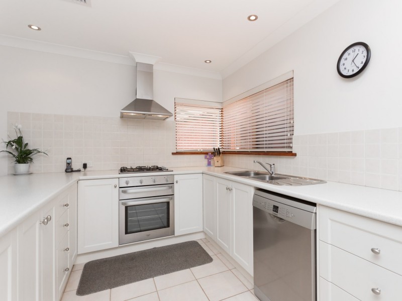 79 Regency Drive, Thornlie WA 6108
