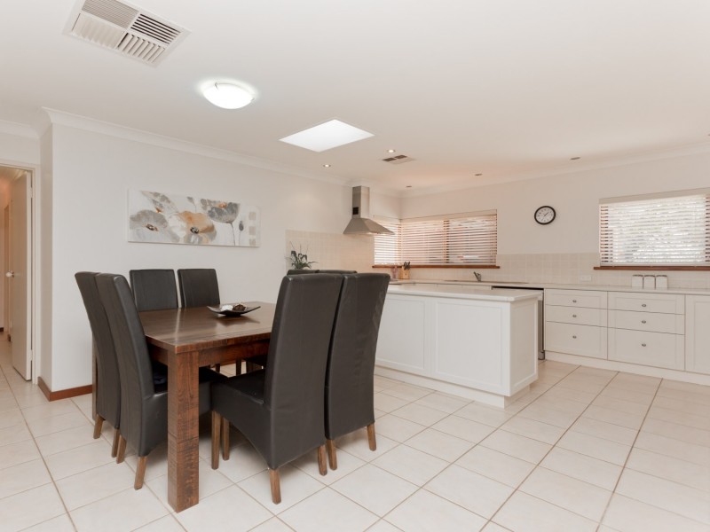 79 Regency Drive, Thornlie WA 6108
