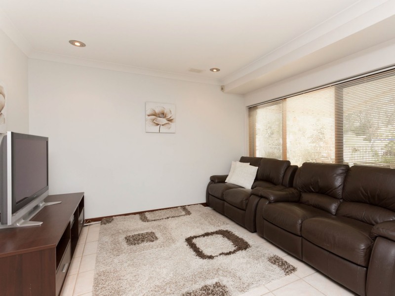 79 Regency Drive, Thornlie WA 6108