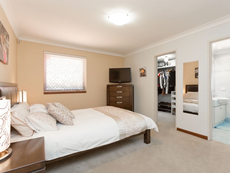 79 Regency Drive, Thornlie WA 6108