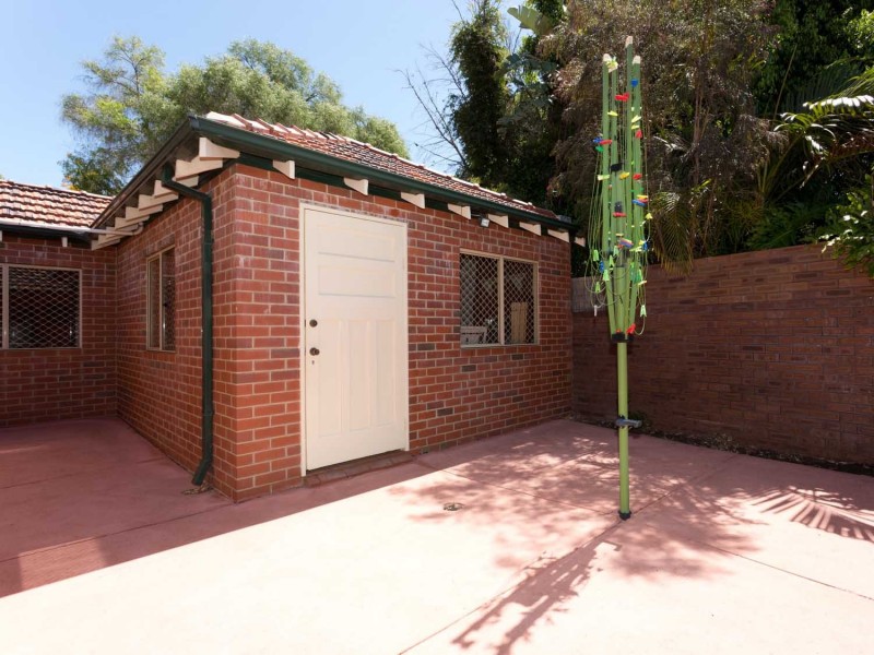 79 Regency Drive, Thornlie WA 6108