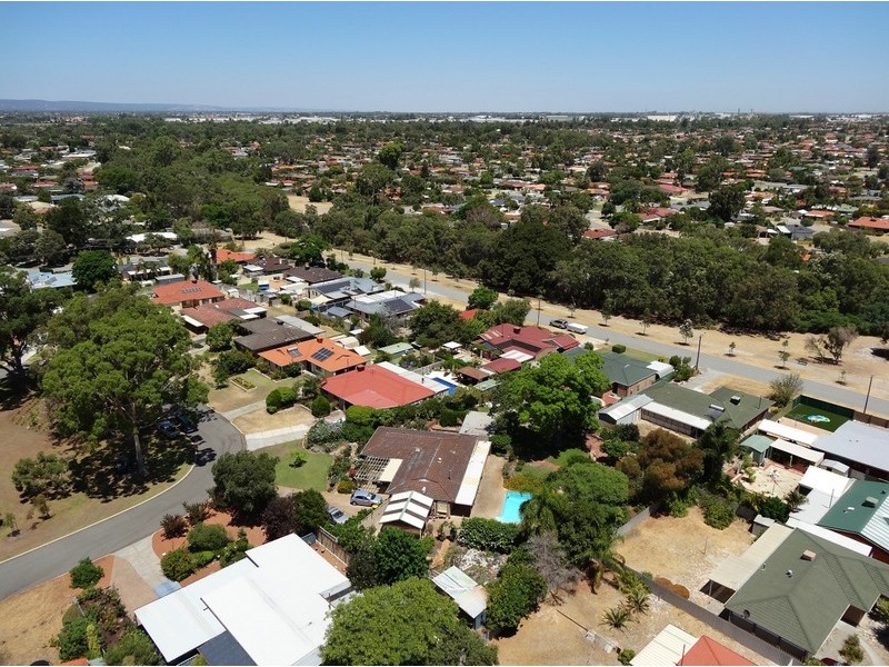 17 Crofton Place, Lynwood WA 6147