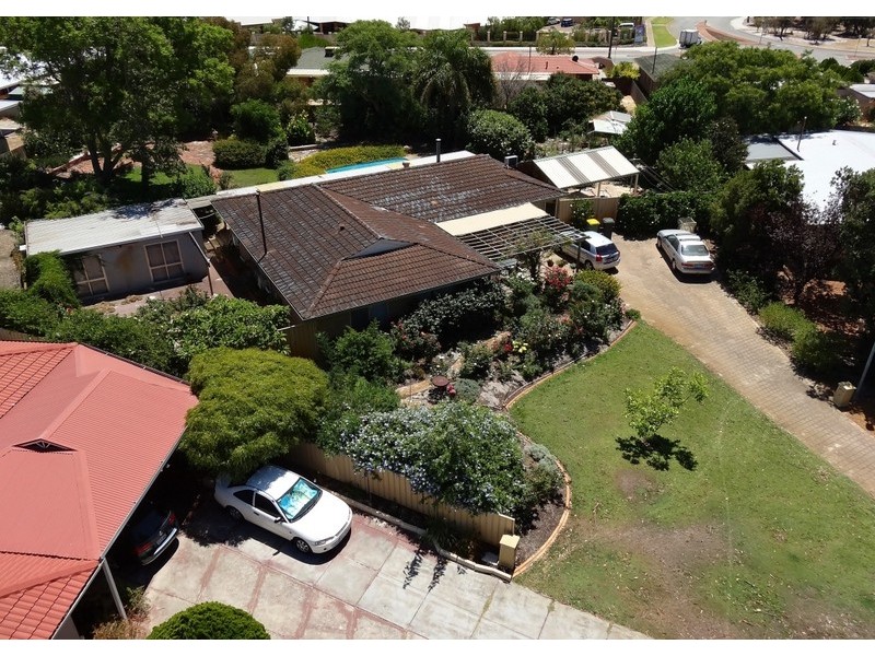 17 Crofton Place, Lynwood WA 6147