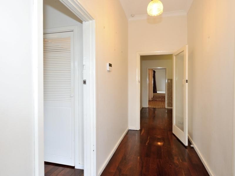 166 Railway Pde, Bayswater WA 6053