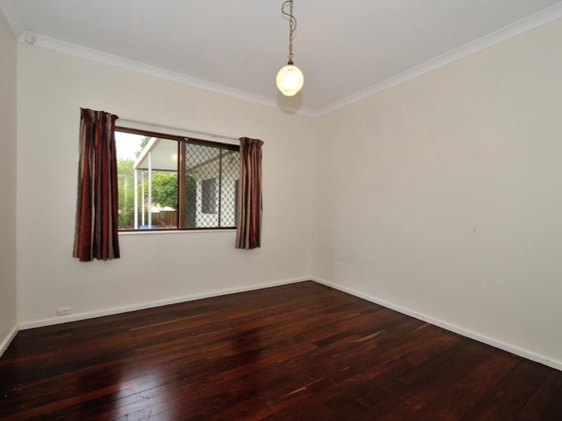 166 Railway Pde, Bayswater WA 6053