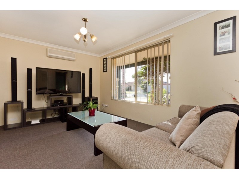 1 Hood Court, Port Kennedy WA 6172