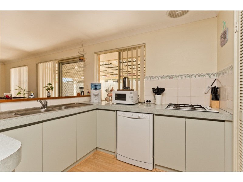 1 Hood Court, Port Kennedy WA 6172