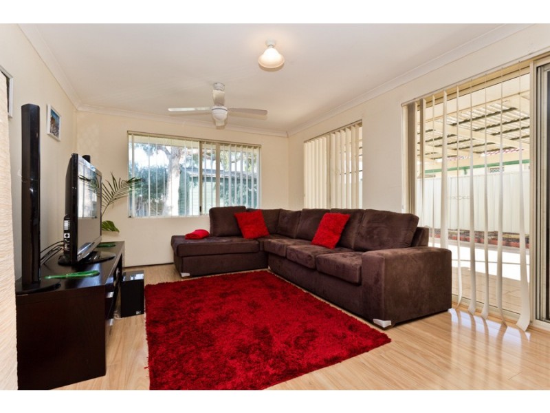 1 Hood Court, Port Kennedy WA 6172