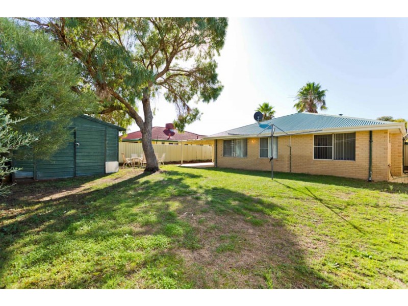 1 Hood Court, Port Kennedy WA 6172