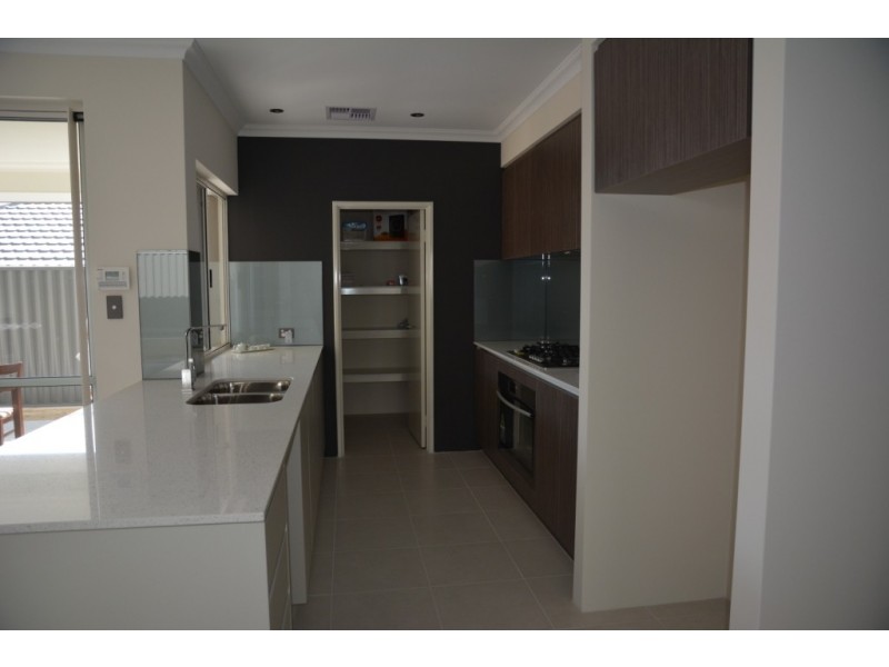 33 RAESIDE DRIVE, Landsdale WA 6065