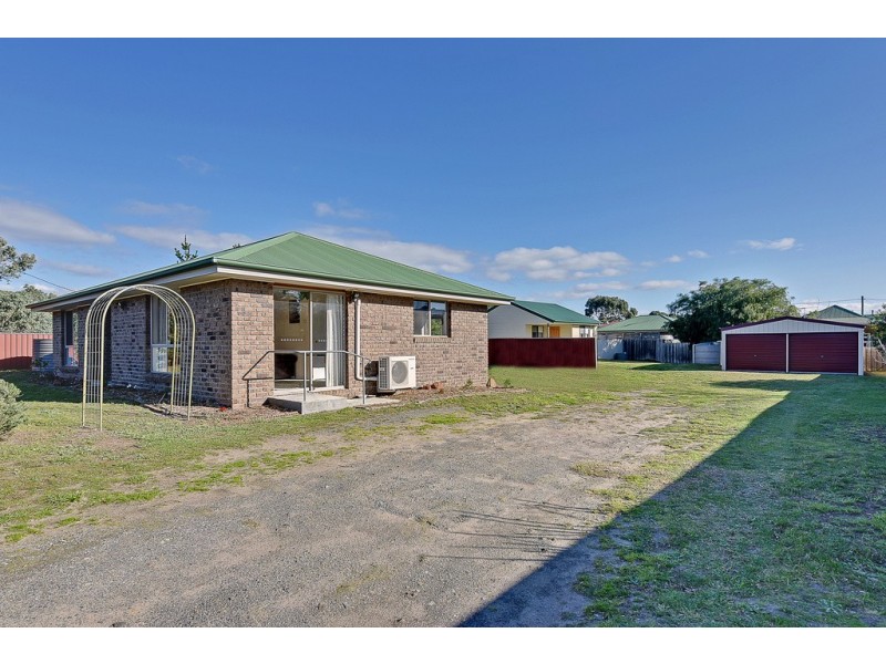 8 Nicholas Avenue, Dodges Ferry TAS 7173