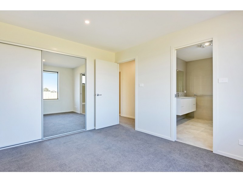 Units 1and2, 16 Whitelea Court, Sorell TAS 7172