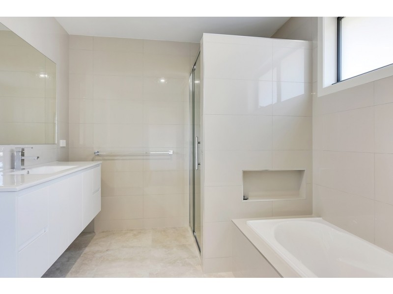 Units 1and2, 16 Whitelea Court, Sorell TAS 7172