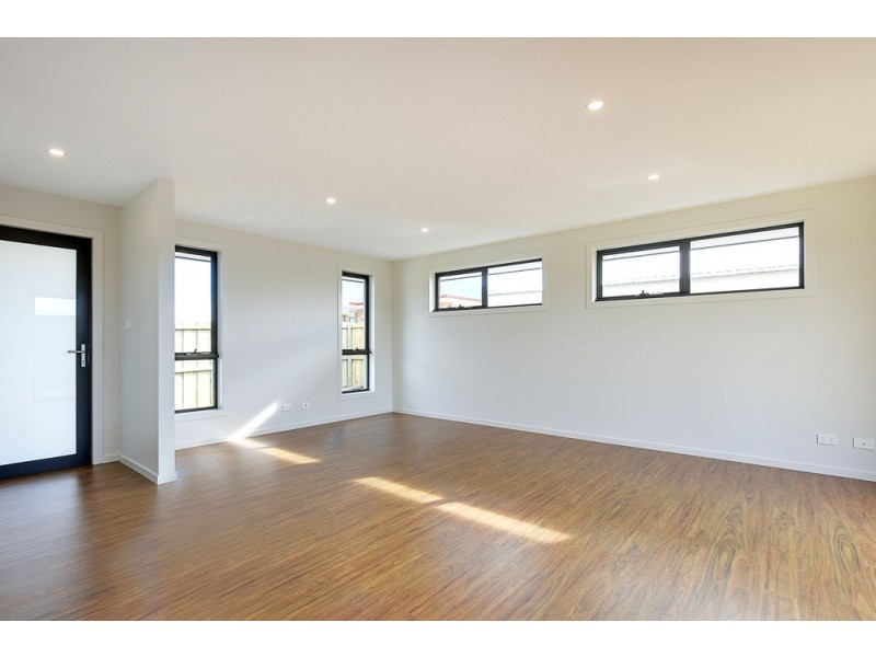 Units 1and2, 16 Whitelea Court, Sorell TAS 7172