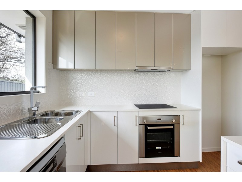 Units 1and2, 16 Whitelea Court, Sorell TAS 7172