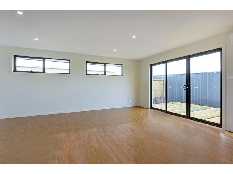 Units 1and2, 16 Whitelea Court, Sorell TAS 7172