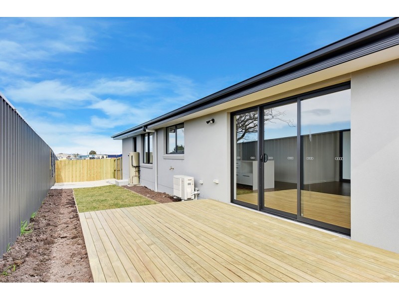 Units 1and2, 16 Whitelea Court, Sorell TAS 7172
