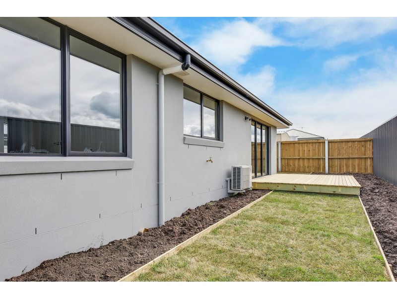 Units 1and2, 16 Whitelea Court, Sorell TAS 7172