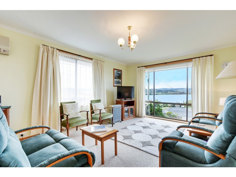 9 Waterview Court, Midway Point TAS 7171