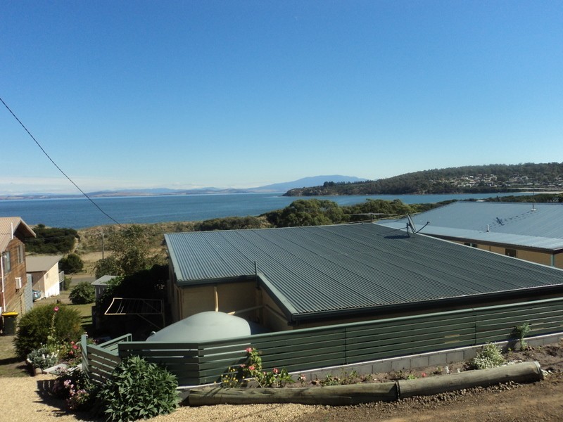27 Myrica Street, Primrose Sands TAS 7173
