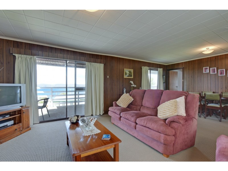 14 Oak Street, Primrose Sands TAS 7173