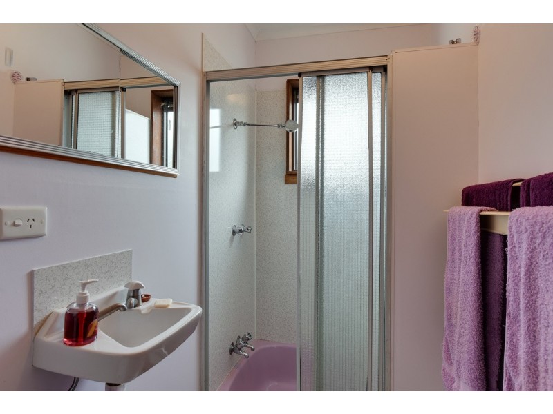 14 Oak Street, Primrose Sands TAS 7173