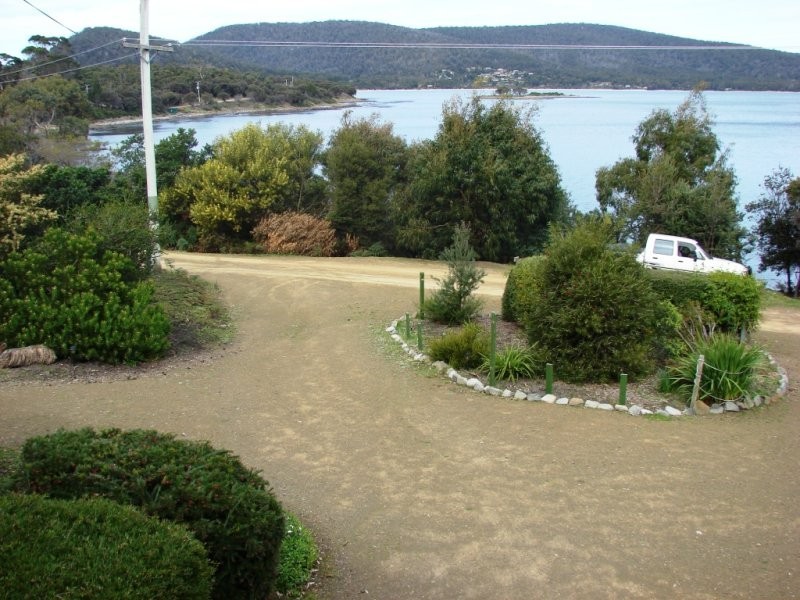 162 Apex Point Road, White Beach TAS 7184