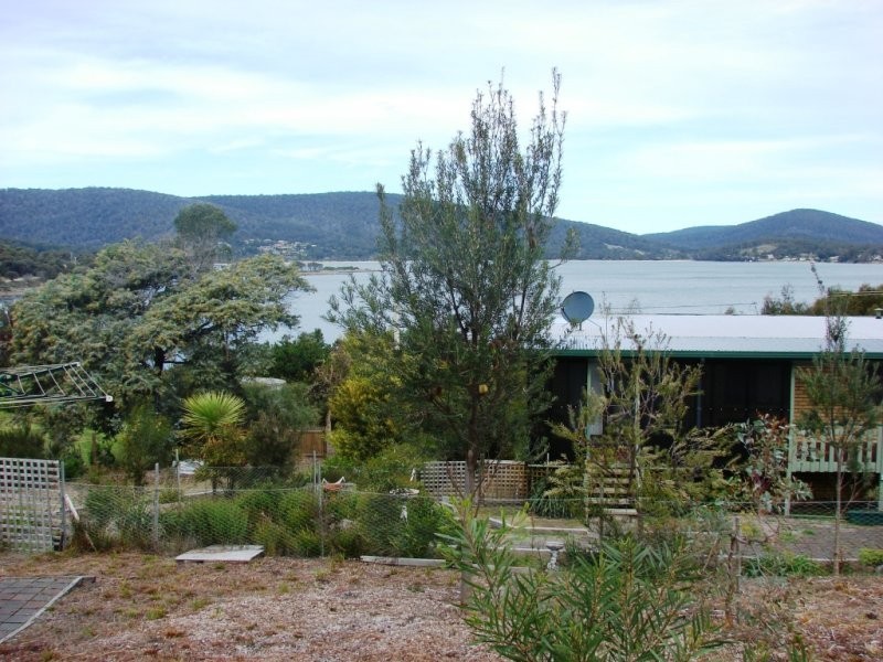162 Apex Point Road, White Beach TAS 7184