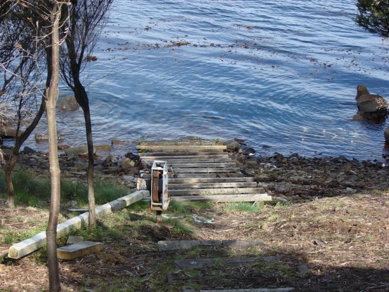 162 Apex Point Road, White Beach TAS 7184
