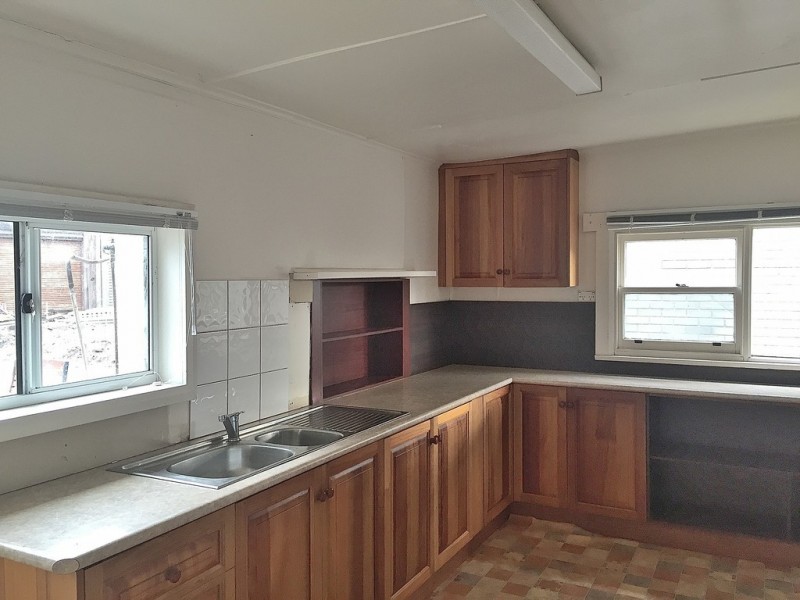 4 Raynors Road, Midway Point TAS 7171