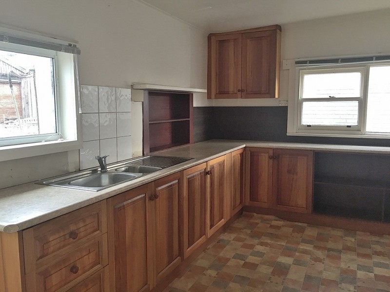 4 Raynors Road, Midway Point TAS 7171