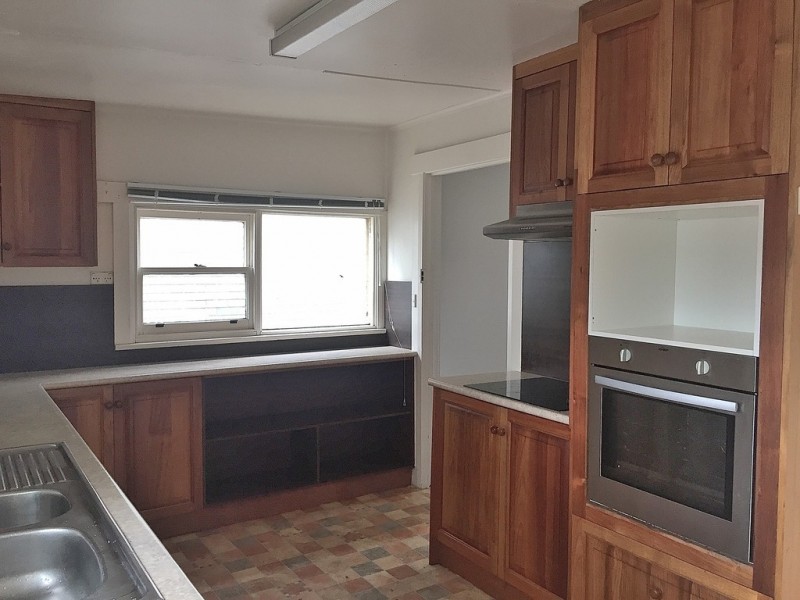 4 Raynors Road, Midway Point TAS 7171