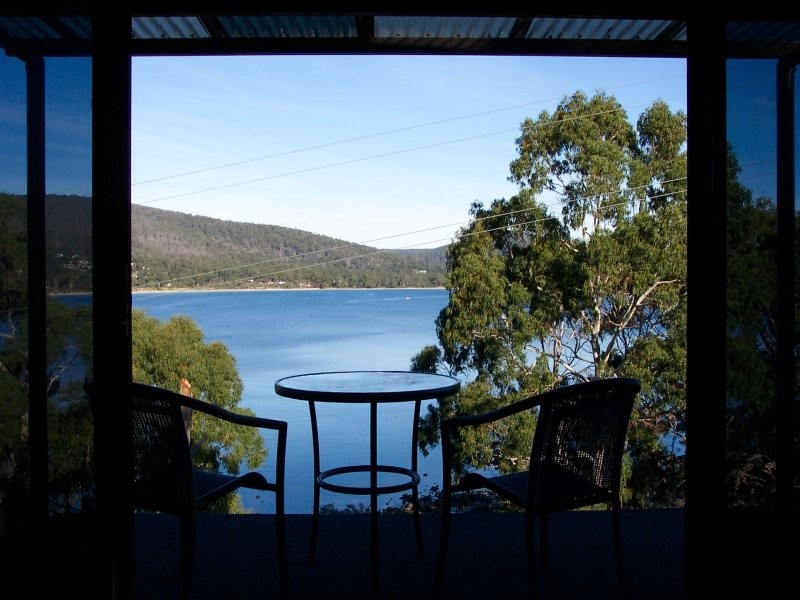 42 APEX POINT ROAD, White Beach TAS 7184