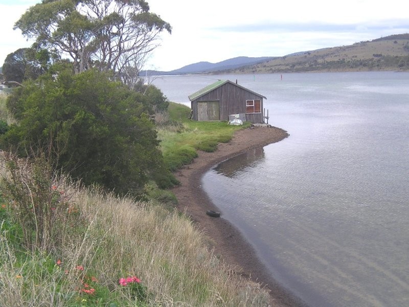 8 Esplanade, Dunalley TAS 7177