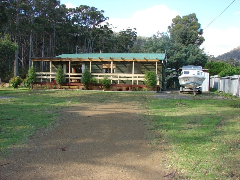 205 White Beach Rd, White Beach TAS 7184