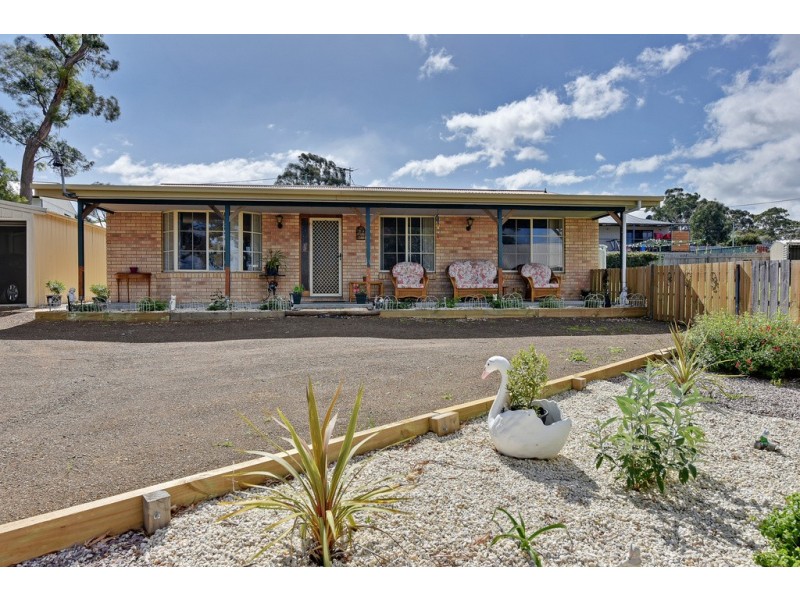 11 Parker Street, Carlton TAS 7173