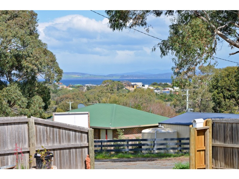 11 Parker Street, Carlton TAS 7173