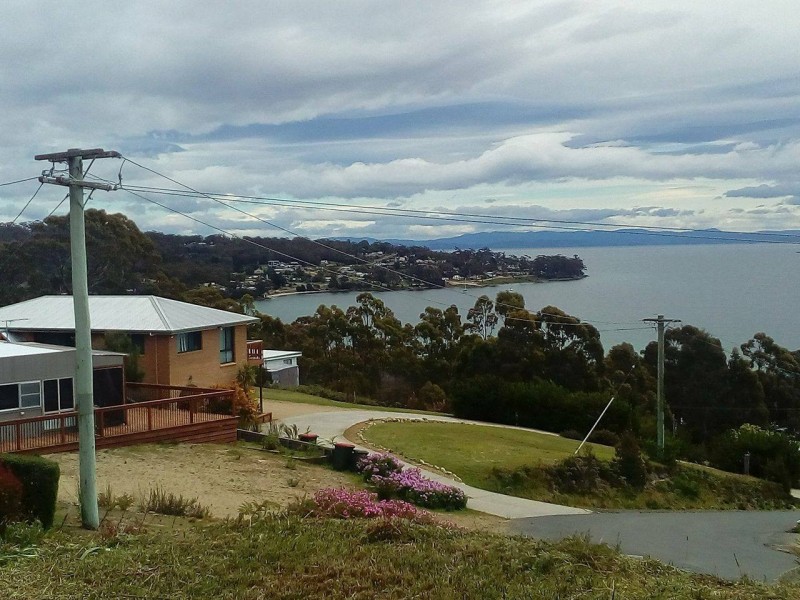 70 Lagoon Road, White Beach TAS 7184