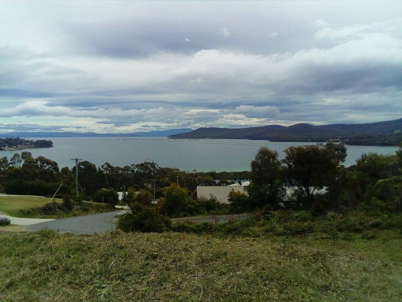 70 Lagoon Road, White Beach TAS 7184