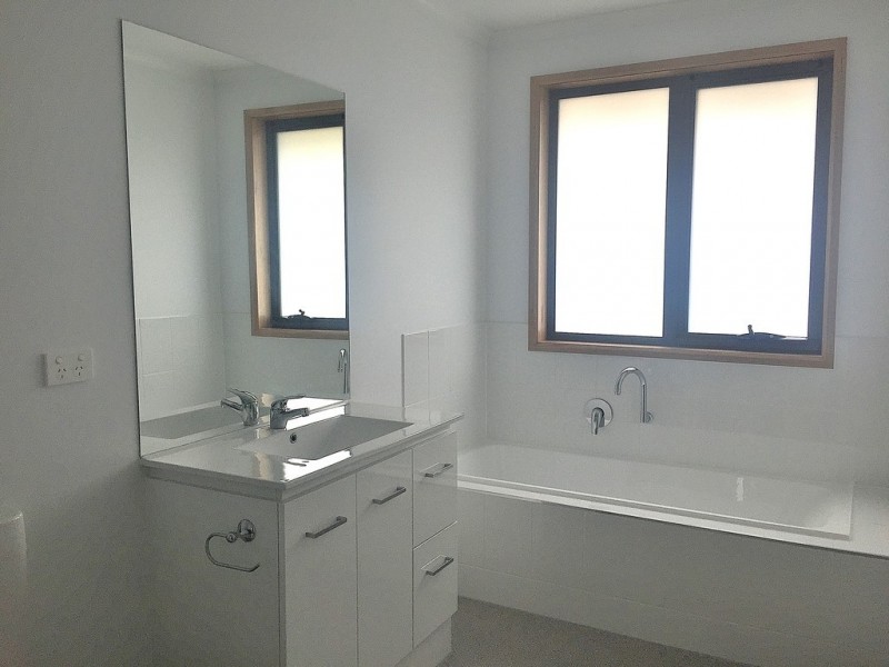 33 Barilla Court, Midway Point TAS 7171
