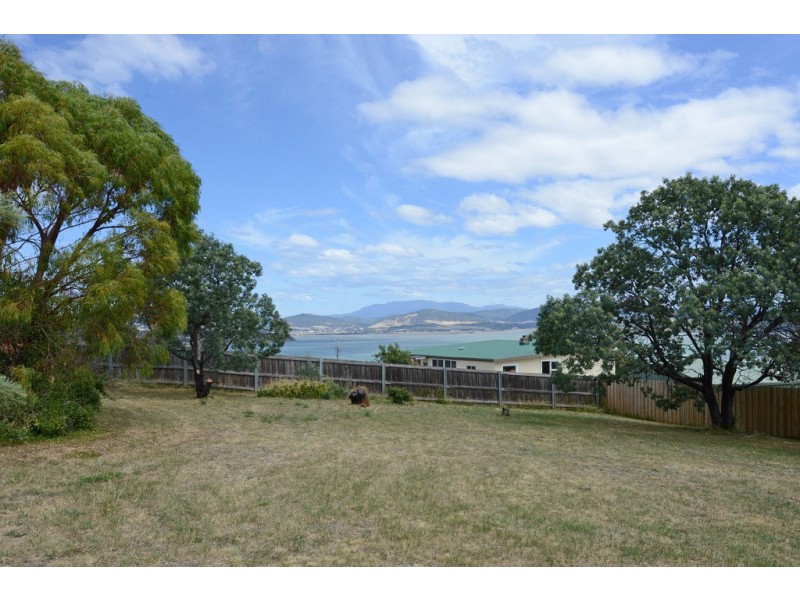 6 Singapore Street, Midway Point TAS 7171