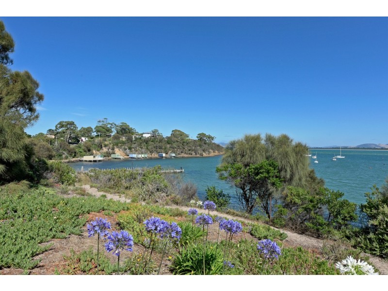 2 Pargonee Street, Dodges Ferry TAS 7173