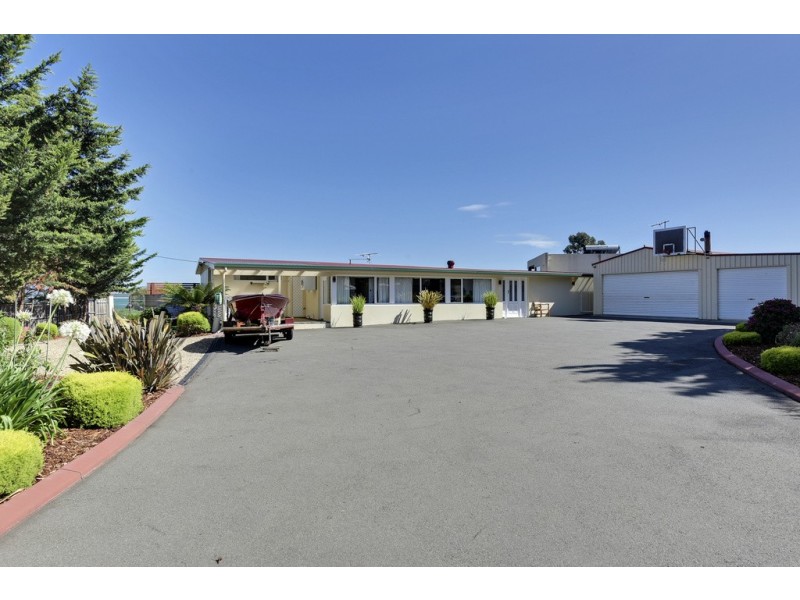 2 Pargonee Street, Dodges Ferry TAS 7173