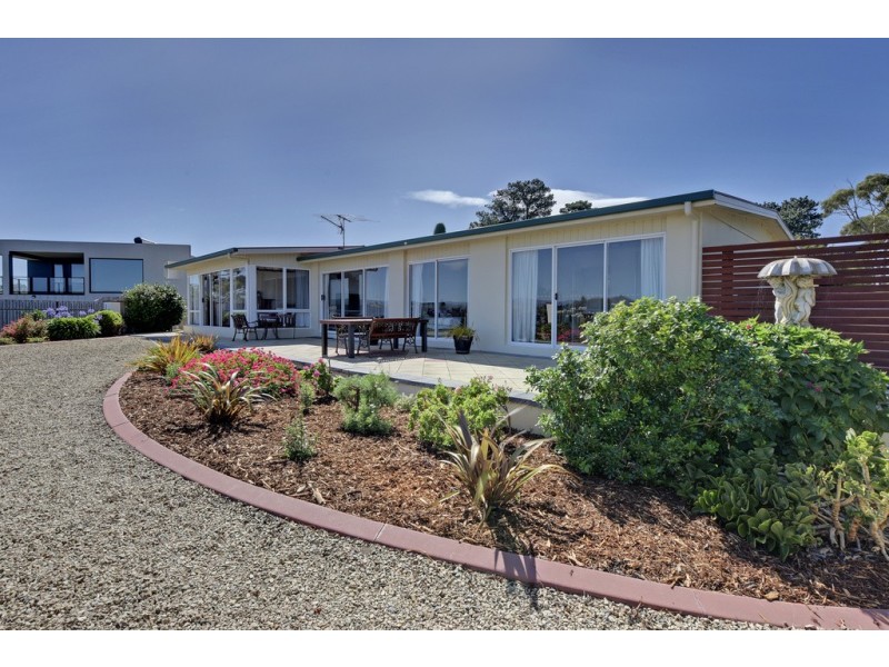 2 Pargonee Street, Dodges Ferry TAS 7173