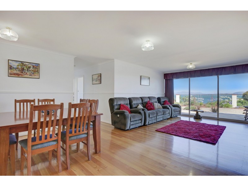 2 Pargonee Street, Dodges Ferry TAS 7173