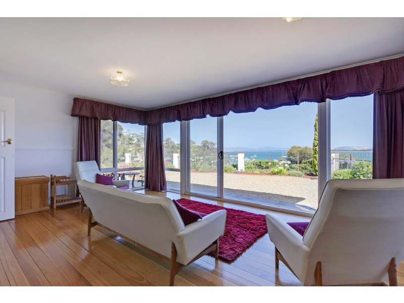 2 Pargonee Street, Dodges Ferry TAS 7173