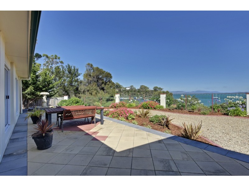 2 Pargonee Street, Dodges Ferry TAS 7173